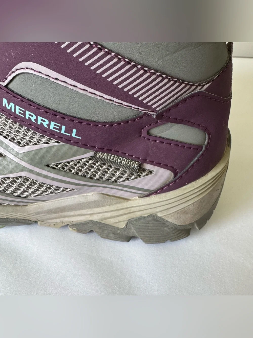 MERRELL Size 3 Girls Waterproof Moab Hiking Boots